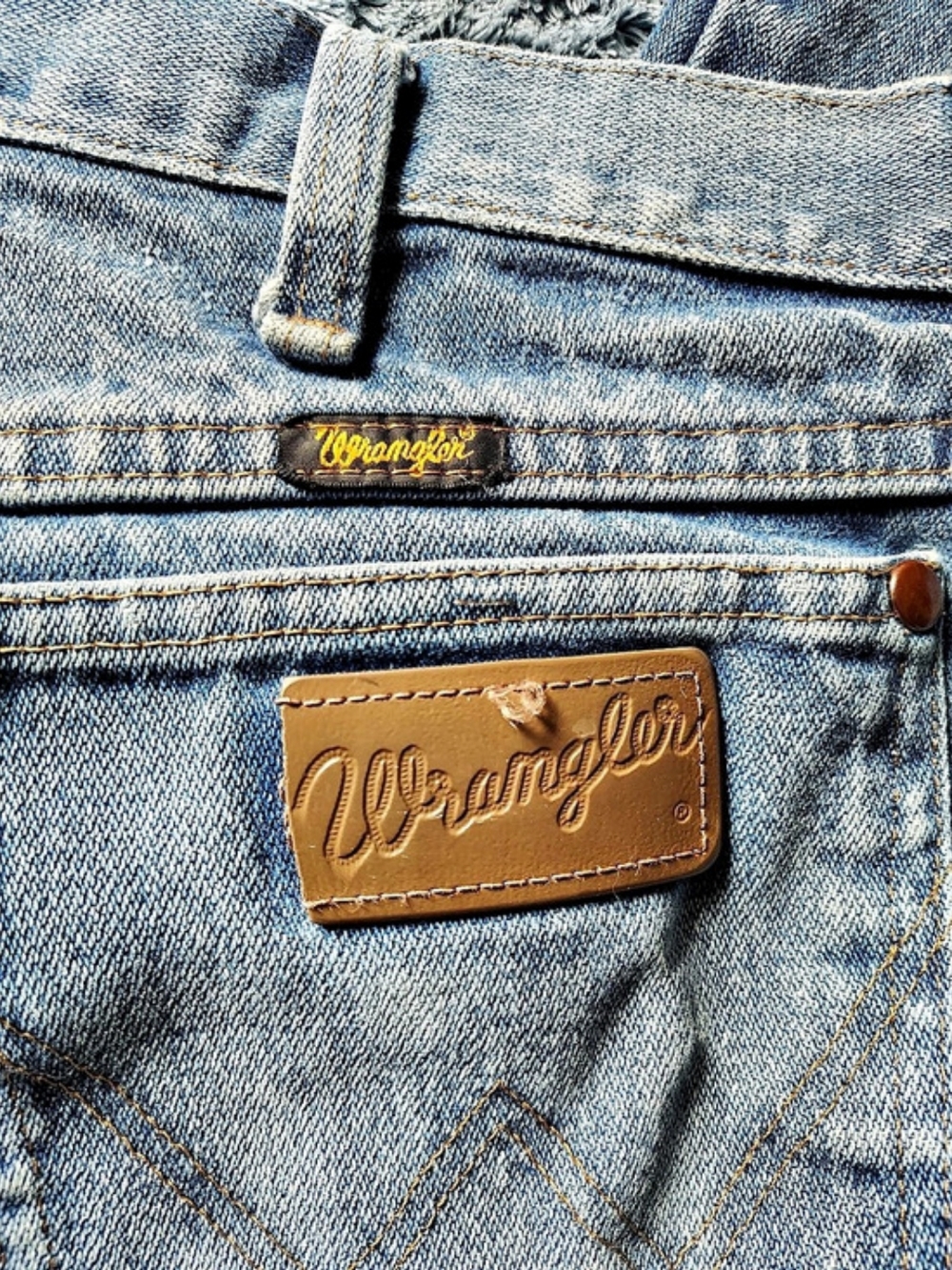 Wrangler Relaxed Jeans in Blue